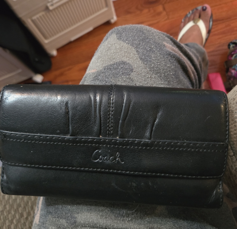 Coach VINTAGE Black Leather Trifold Wallet